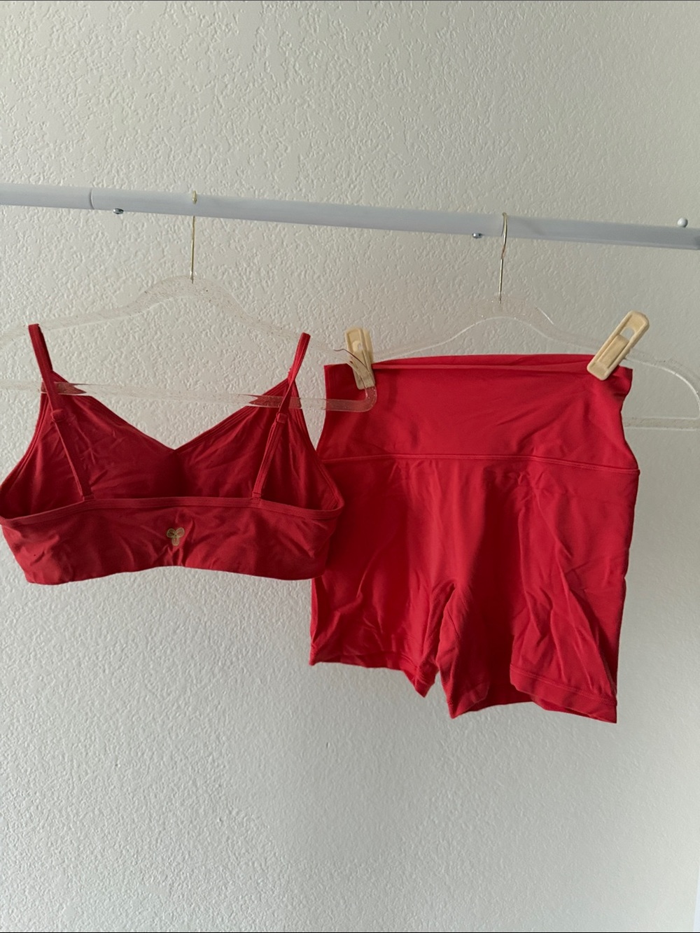 Aritzia Golden Coral Workout bra & Shorts Set - Picture 4 of 5